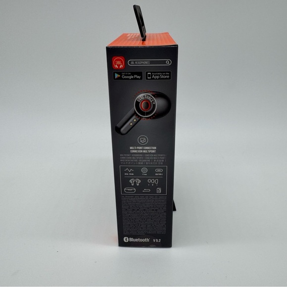 JBL Black LIVEPRO TWS Wireless Headphones with Sleek Design - Picture 2 of 4